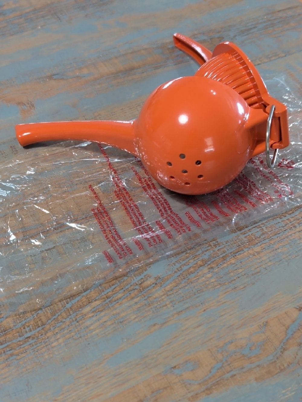 Bright Orange Handheld Citrus Juicer โ NWT | Manual Press Juicer for Fresh Juice - Picture 4 of 7